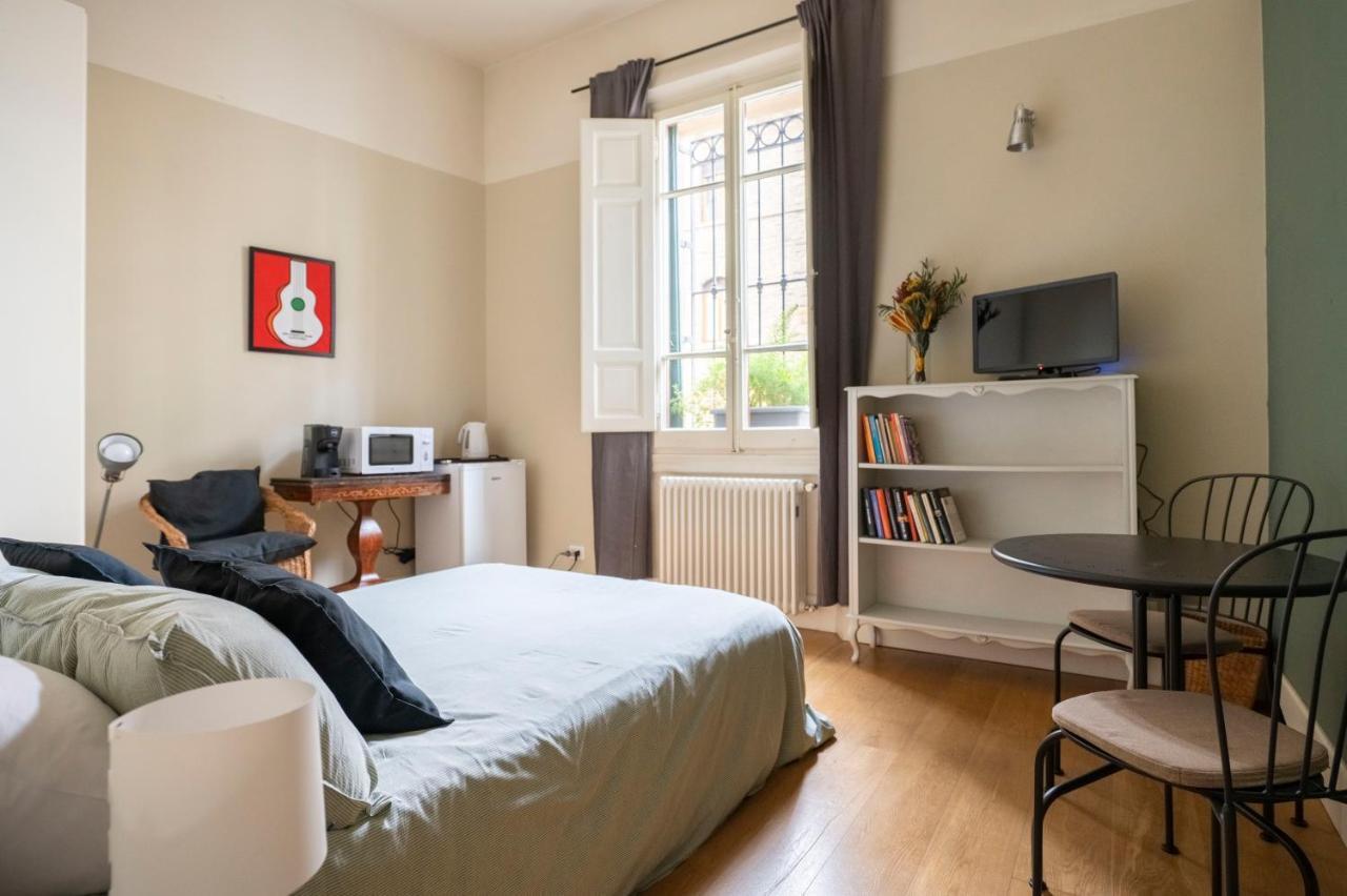 Boutique Apartment With Private Rooms And Garden Oasis Florence Exterior photo